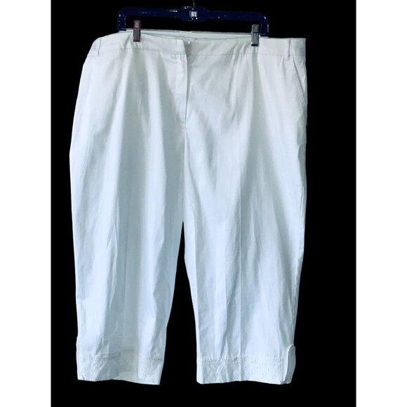 LARRY LEVINE LADIES WOMAN SOLID WHITE EYELET CUFF POCKETS CAPRI PANTS NWT 20 - Picture 1 of 10